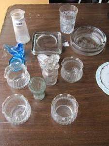 lot 236 image: Ash trays and home decor