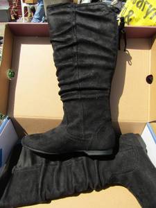lot 334 image: Bjorndal womans black size 6boots, and Austin knee boots size 6