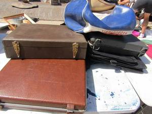 lot 357 image: 2 Briefcases, athletic bag and clothing bag
