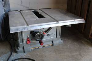 lot 134 image: 10 Table Saw