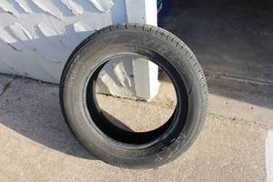 lot 135 image: Yokohama Tire 22565 R17