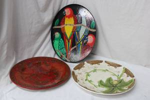 lot 163 image: Large Platters and Serving Tray (Hand painted and Pottery)