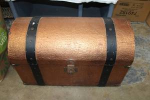 lot 223 image: Copper Foil Covered Trunk with Plastic Hanging Light Inside (Hinges need replaced)