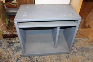 lot 224 image: Computer Desk with Keyboard Drawer