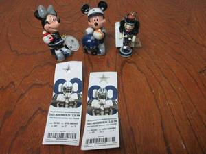 lot 34 image: DISNEY, NFL DALLAS COWBOYS TAILGAITING FUN MICKEY & MINNIE SALT & PEPPER SHAKERS FROM THE BRADFORD EXCHANGE, DALLAS COWBOYS XMAS NUTCRACKER TREE ORNAMENT, (2) COWBOYS TICKET STUBS FROM THANKSGIVING GAME vs REDSKINS 112416