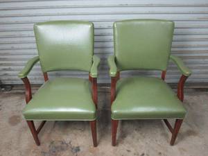 lot 29 image: SET OF VINTAGE GREEN STUDDED ARM CHAIRS FROM JASPER CHAIR CO.&nbsp