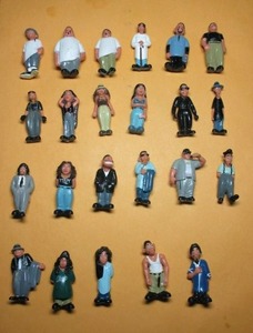 lot 21 image: COLLECTABLE HOMIES FIGURINES FROM 1990s CREATED by DAVID GONZALEZ, SERIES 2