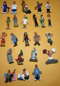 lot 27 image: COLLECTABLE HOMIES FIGURINES FROM 1990s CREATED by DAVID GONZALEZ, SERIES 6