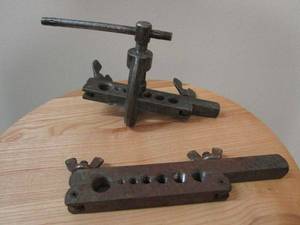 lot 148 image: VINTAGE FLARING TOOLS