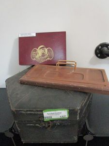 lot 157 image: UNIQUE PADDED BOX WITH LATCH CLOSURE CONTENTS INCLUDED, VELET TRAY, FAT BOTTOM BETTY CIGAR BOX