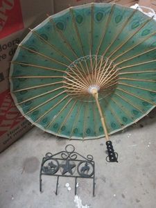 lot 175 image: VINTAGE BAMBOO UNBRELLA, IRON WALL DECOR&nbsp WITH HANGING HOOKS TEXAS THEMED