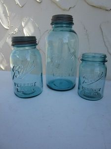 lot 182 image: VINTAGE BLUE GLASS BALL MASON JARS OF DIFFERENT SIZES