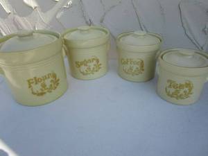 lot 185 image: VINTAGE CERAMINC KITCHEN CANISTER SET WLIDS