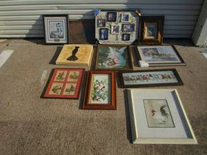lot 189 image: PICTURE FRAME LOT- FRAMED BIRDS, FAMILY COLLAGE NEW IN BOX &amp MORE