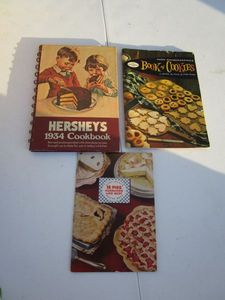 lot 196 image: HERSHEYS 1934 COOKBOOK, 1958 COOKIES COOKBOOK, 1952 PIES COOKBOOK