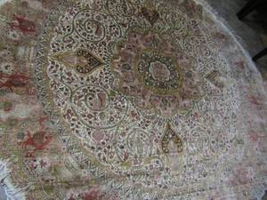 lot 4 image: ORIENTAL SILK RUG WITH VASES AND GRIFFINS DECANTER BIRDS FLOWERS 96 DIAMETER