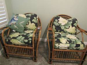lot 36 image: 2-TONE RATTAN CHAIRS WITH HIBICUS FLORAL CUSHIONS QUANTITY 2