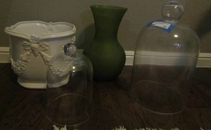 lot 33 image: 2 CLEAR GLASS BELL CLOCHE DOMES 16 AND 12H,  FROSTED GREEN VASE 14 INCHES HEIGHT,  WHITE PORCELAIN SQUQRE POT GRAPE DECOR MADE IN ITALY