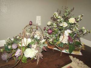 lot 62 image: 2 FLORAL DESIGN WHITE AND PURPLE ROSES AND GREENERY