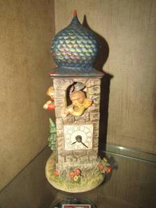 lot 19 image: HUMMEL GOEBEL CLOCK TOWER 1988 CENTURY COLLECTION 13 IN TALL