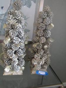 lot 79 image: PINECONE TREES ON CERAMIC BASE WHITE 25 BY 9