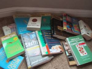 lot 57 image: NOVELS BY DANIAL STEELE,  BEVERLY LEWIS  PLUS