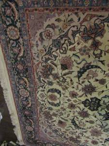 lot 20 image: OVERSIZED RUG BEIGE w BLUE & RED  9FT  BY 12FT