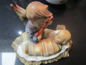 lot 144 image: HUMMEL BABY AND ANGEL