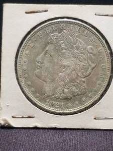 lot 9 image: Morgan Silver Dollar - 1921 - carded