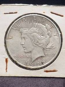 lot 39 image: Peace Silver Dollar - 1922 - carded