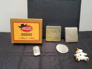lot 69 image: Tobacciana collectible lot