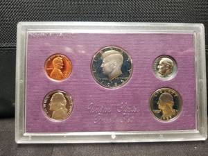 lot 108 image: United States Proof Set - 1985