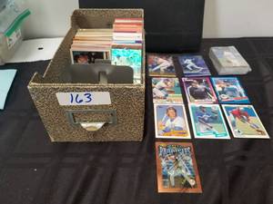 lot 163 image: Selection of Baseball cards - varies years and brands