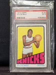 lot 169 image: 1972 Topps Willis Reed graded basketball card