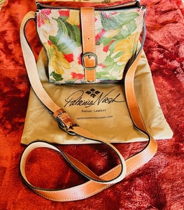 lot 13 image: Patricia Nash Luxury Floral Crossbody Bag