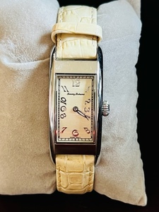 lot 47 image: Tommy Bahama Female Watch - Beige Genuine Leather Strap