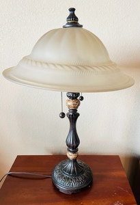 lot 51 image: Ornate Metal Nightstand Lamp wGlobe