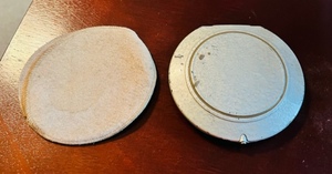lot 68 image: Vintage Warner of California Compact with Puff and Case