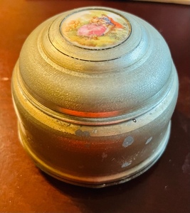 lot 69 image: Vintage Music Trinket Box with possible Ivory Inlay