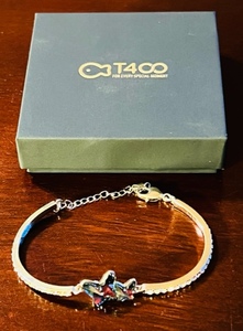 lot 74 image: T4CO T400 Blue Purple Pink Butterfly Crystal Bangle Bracelet
