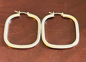 lot 97 image: Silver .925 Italy Hoop Earrings