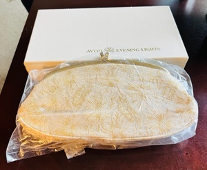 lot 119 image: Vintage Avon Evening Lights Clutch Purse wHankerchief