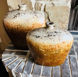 lot 135 image: Set of 2 Rustic Decorative Pottery