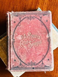 lot 139 image: Lot of 3 Vintage Books