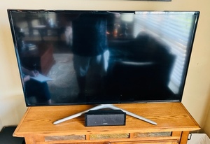 lot 140 image: 46 Samsung Smart TV
