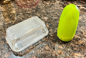 lot 192 image: Glass Butter Dish & Corn Butterer
