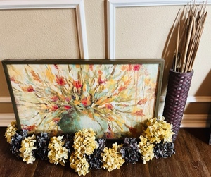 lot 252 image: Hobby Lobby Home Decor - 31x19 Wall Art  14 Floral Accents  Wicker Basket wCat Tails