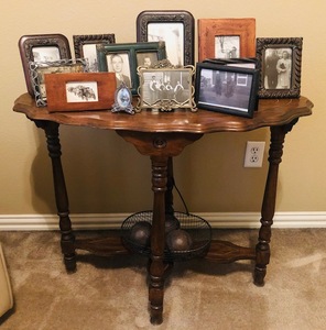 lot 270 image: Vintage Hallway Table & Metal Basket & Balls (photo frames not included)