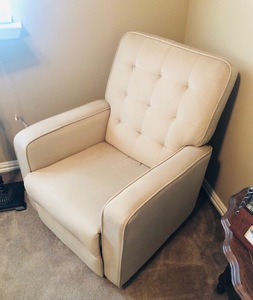 lot 275 image: Swivel Recliner Rocker Like New