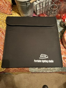 lot 307 image: Digital Concepts- Portable Lighting Studio